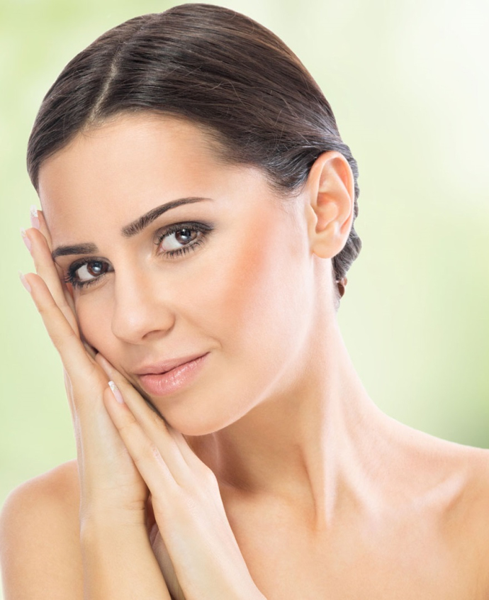 Как вернуть молодость шее? Особенности платизмопластики