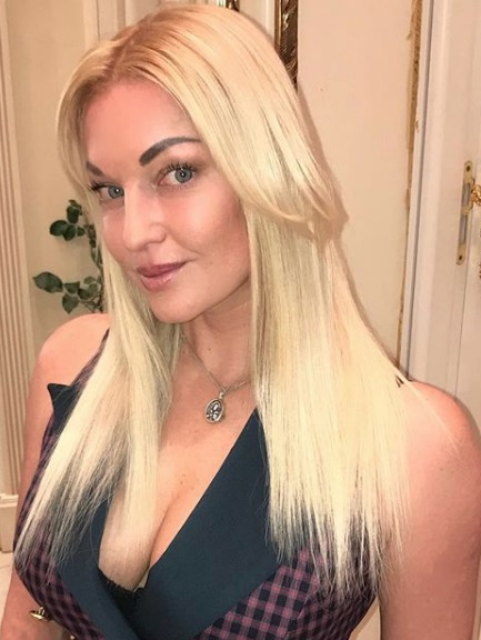 Анастасия Волочкова в молодости и сейчас 