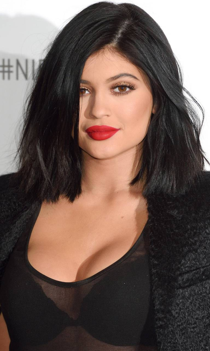 Кайли Дженнер до и после пластики