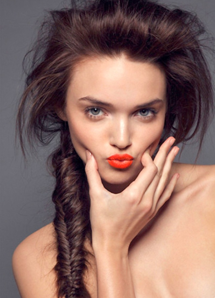 Как сделать скулы выразительными?