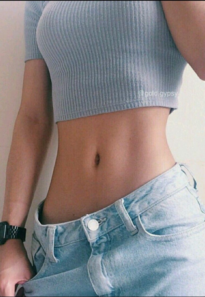 Как получить узкую талию: косметология и пластика