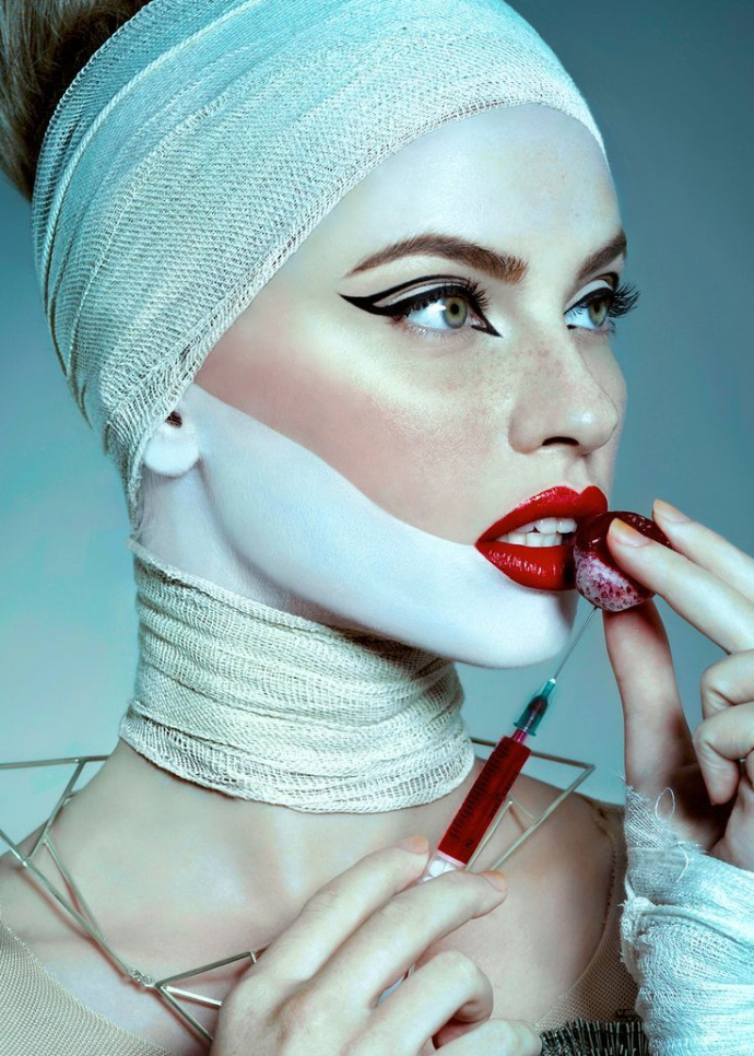 Звезды, чью карьеру испортила пластика