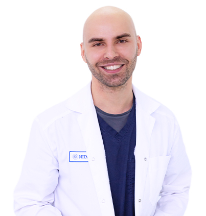 Пластический хирург Макс-Адам Шерер