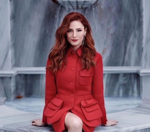 Мине Тугай до и после пластики