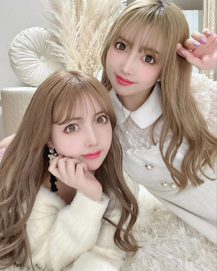 История Чие и Чика Йошикава