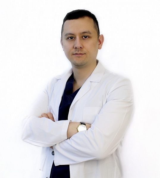 Пластический хирург Усунгван Максим Вячеславович