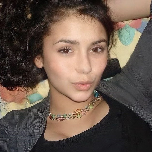 Нина Добрев в молодости