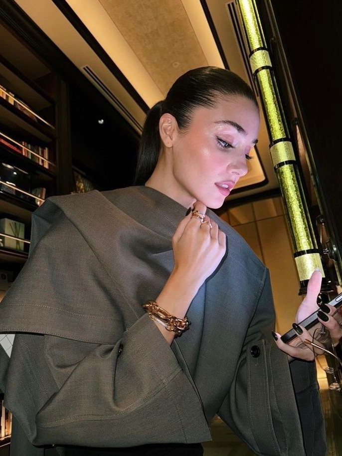 Ханде Эрчел сейчас