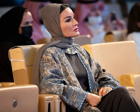 Моза бинт Насер аль-Миснед после пластики