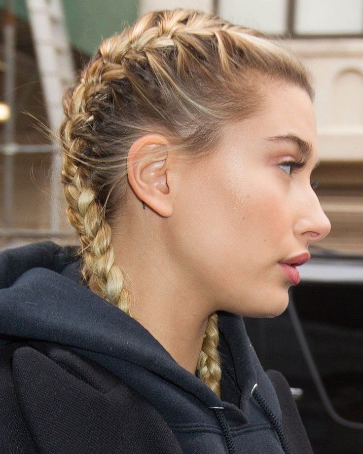 Нос Хейли Бибер до пластики