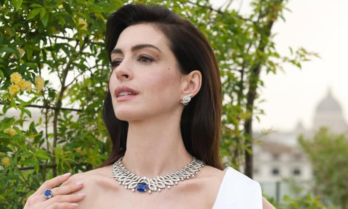 Как Энн Хэтэуэй остается вечно молодой