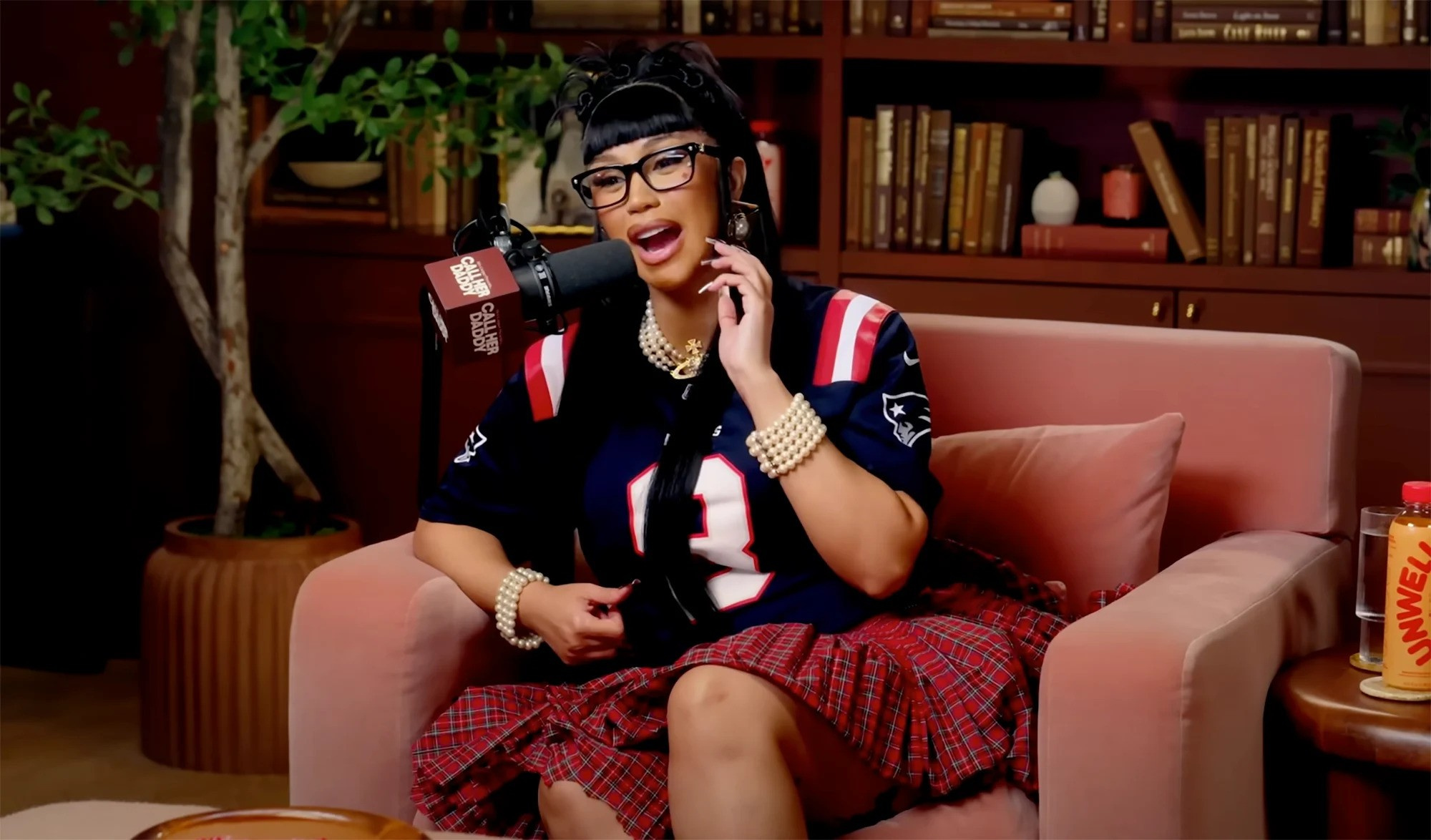 Фото: Карди Би на шоу Call Her Daddy