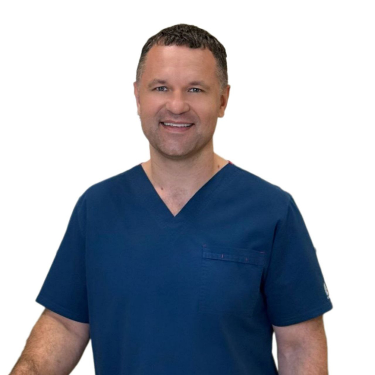 Пластический хирург Маркушин Александр Александрович