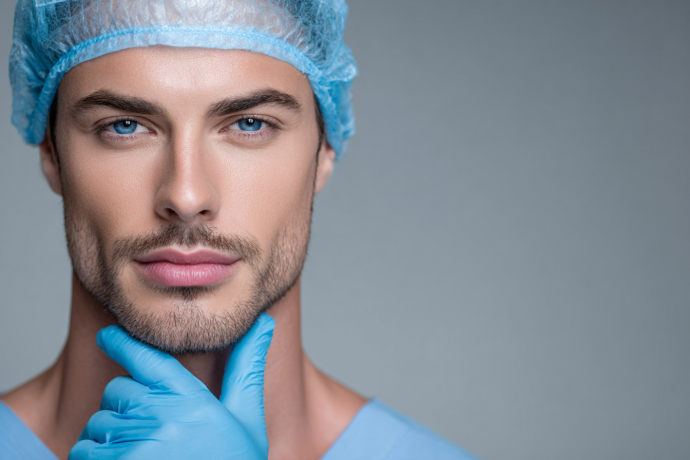 Самая популярная пластическая операция у мужчин